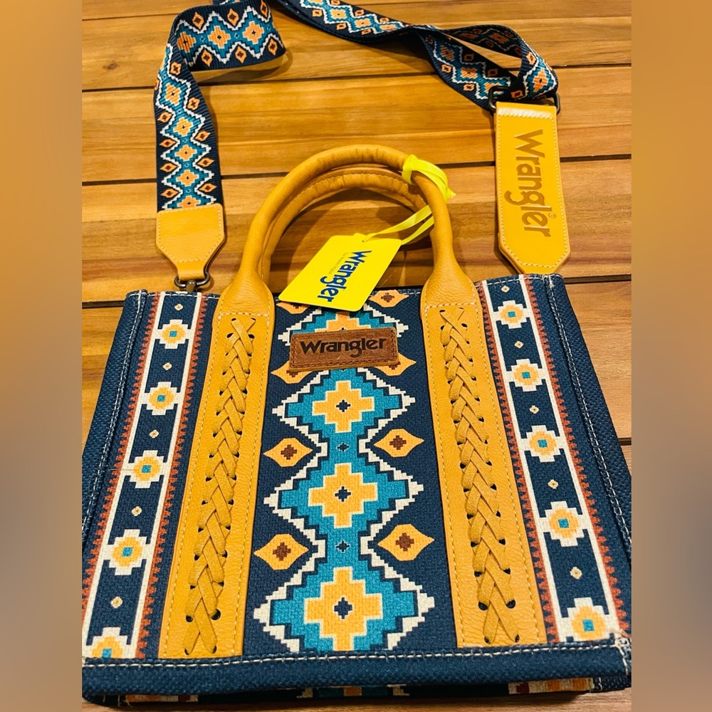 Wrangler handbag